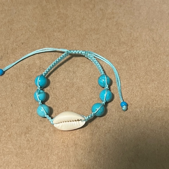 handcrafted Jewelry - Cowrie shell bracelet